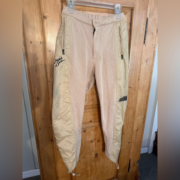 Nike x Jordan Other - Nike Air Jordan Flight MVP Fleece Joggers Size Small Nearly New Desert Beige